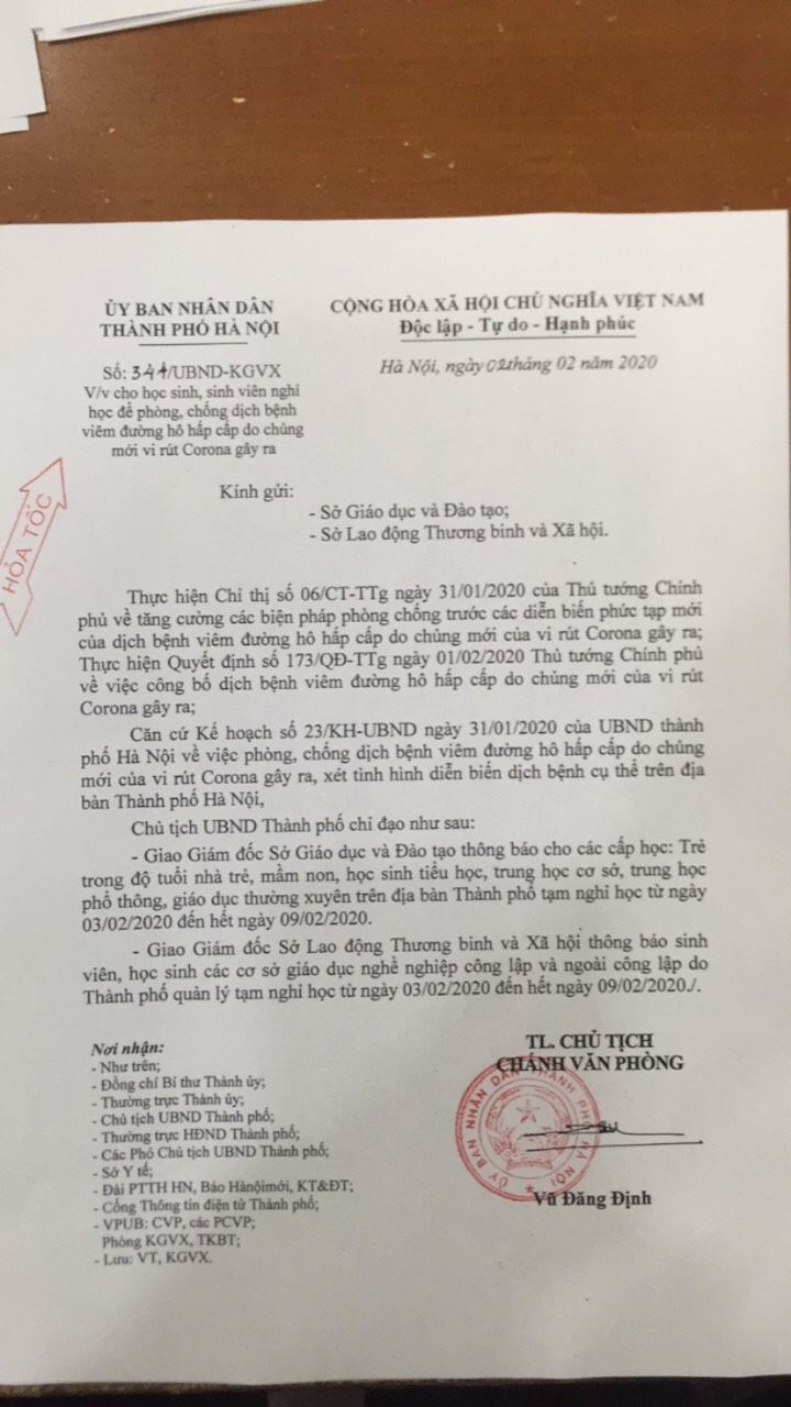 Chủ tịch UBND TP Hà Nội chỉ đạo các sở, ngành thông báo cho học sinh nghỉ học