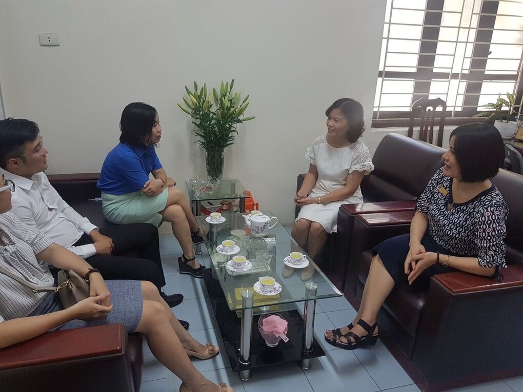Trường THCS Thống Nhất đón nhận quà tặng của Hội đồng Đội quận Ba Đình