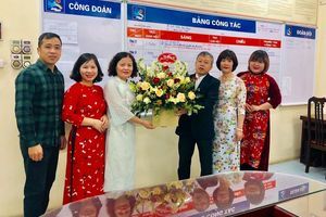 Nữ giáo viên Trường THCS Thống Nhất tỏa sáng trong “Tuần lễ áo dài” năm 2021