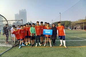 Các cầu thủ đội bóng đá mini Trường THCS Thống Nhất, Quận Ba Đình năm học 2020 - 2021