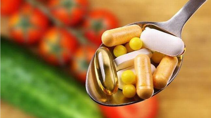 Cảnh báo nguy cơ ngộ độc nếu F0 lạm dụng vitamin, thuốc bổ quá nhiều