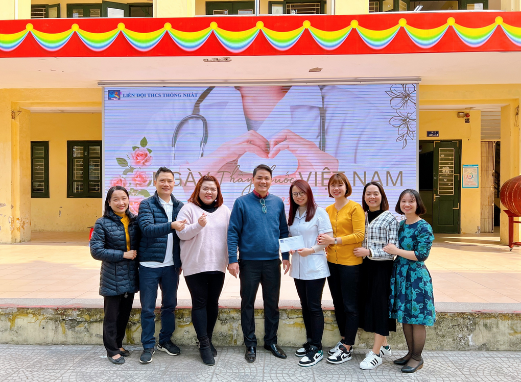 Trường THCS Thống Nhất tri ân Thầy thuốc Việt Nam.