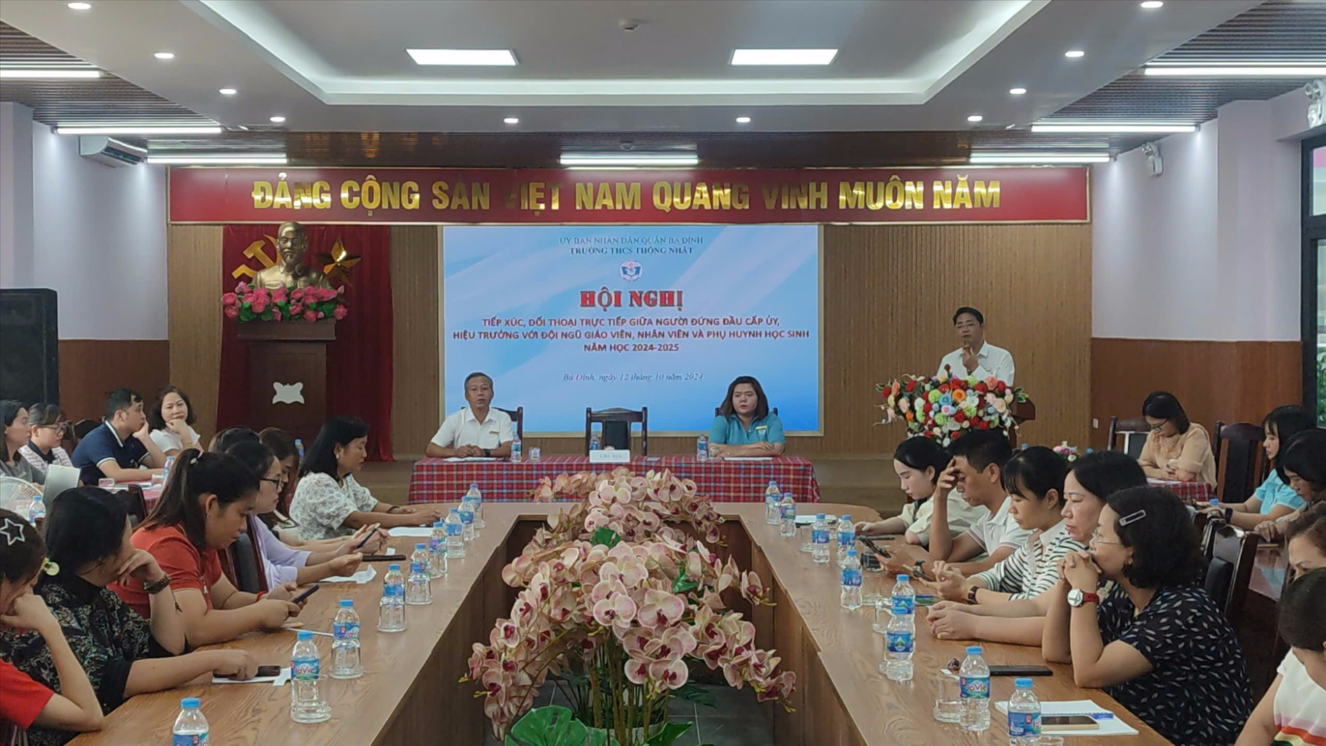 Tổ chức Hội nghị tiếp xúc, đối thoại trực tiếp giữa người đứng đầu cấp ủy, Hiệu trưởng với đội ngũ giáo viên, nhân viên và phụ huynh học sinh