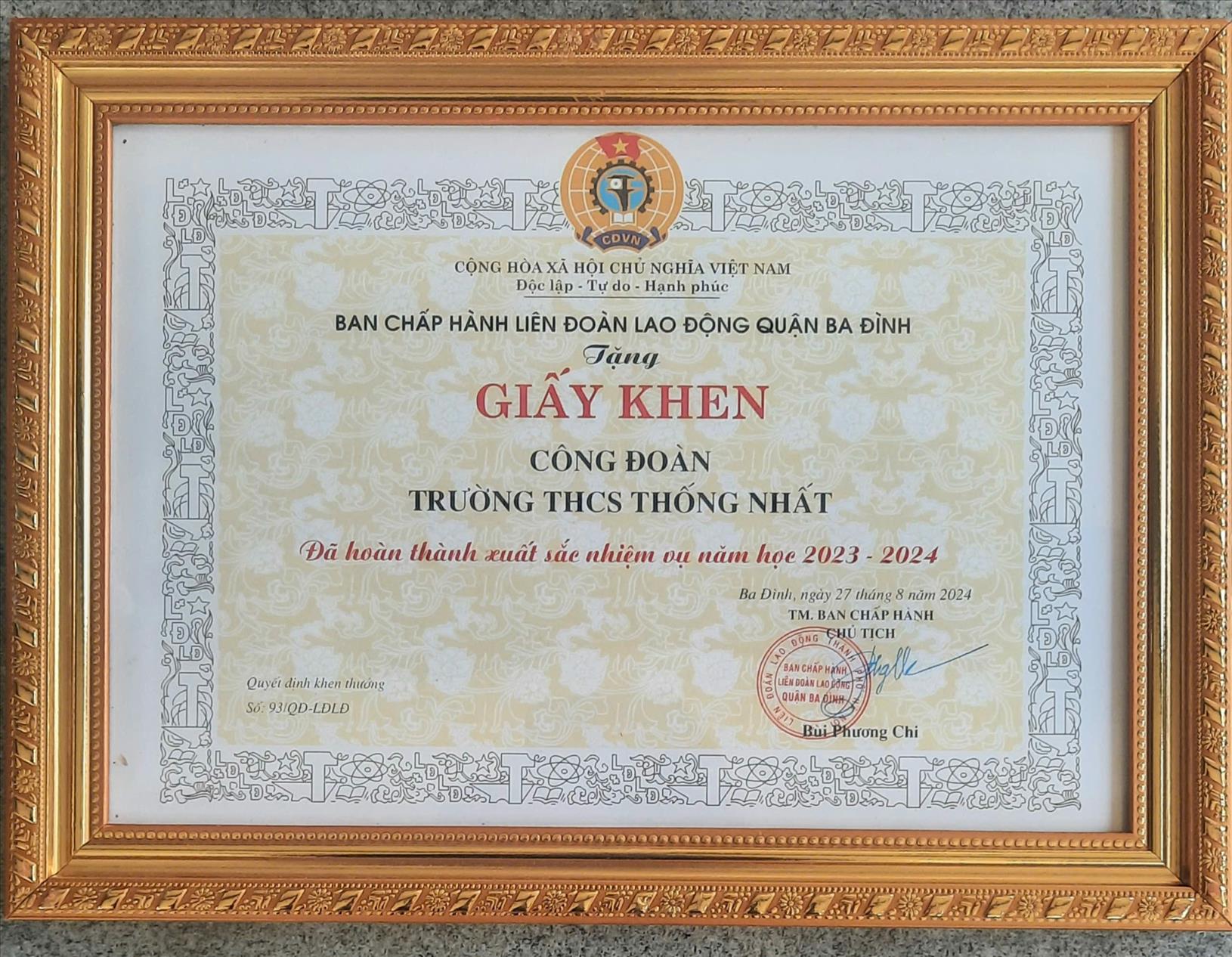 Công đoàn Trường THCS Thống Nhất được tặng danh hiệu Công đoàn Xuất sắc
