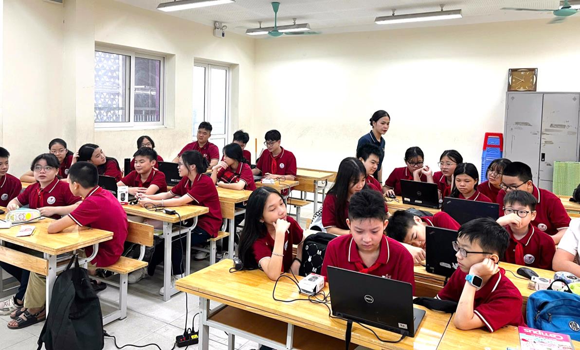 Học sinh hứng thú với tiết học STEM – Ứng dụng công nghệ vào thực tiễn