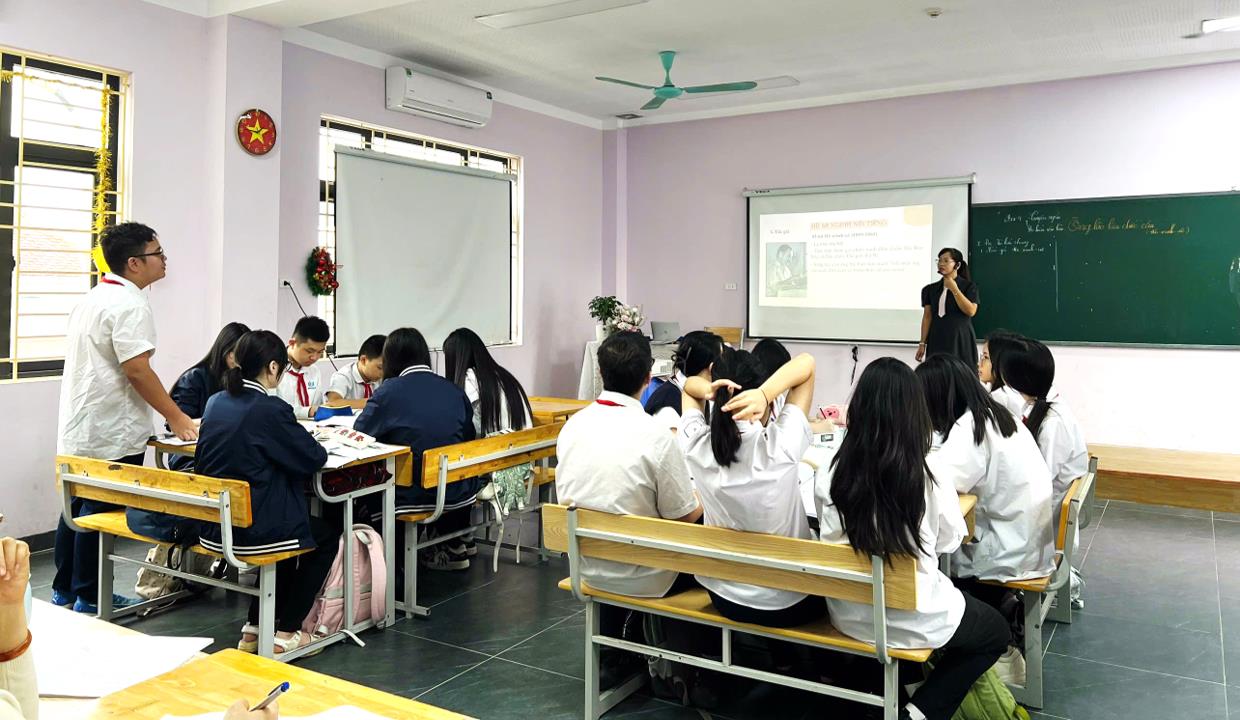 Cô giáo Trần Thị Nga gây ấn tượng mạnh trong tiết dạy chuyên đề môn Ngữ văn 9