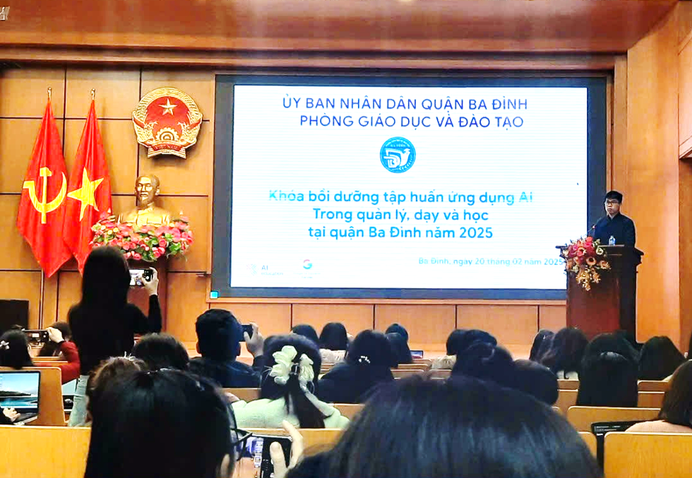 Tập huấn ứng dụng AI trong quản lý, dạy và học