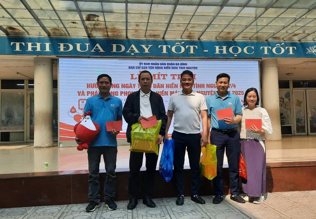 Trường THCS Thống Nhất tích cực hưởng ứng Ngày Hội Hiến Máu Tình Nguyện quận Ba Đình