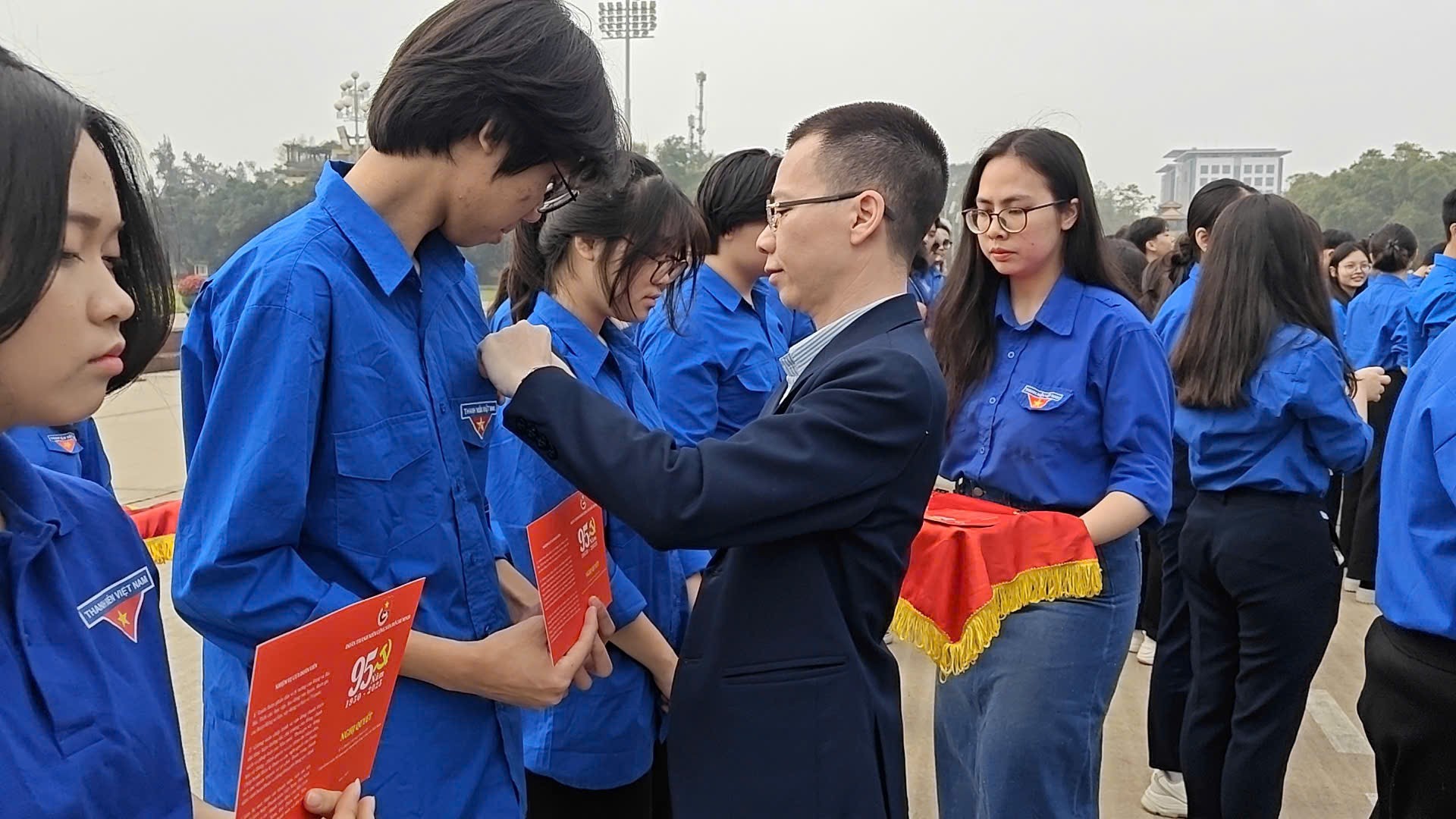 09 học sinh trường THCS Thống Nhất vinh dự chính thức trở thành đoàn viên