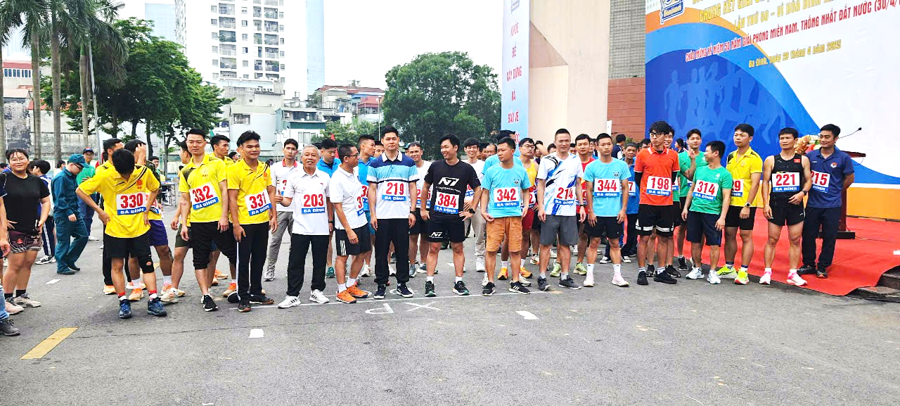 Trường THCS Thống Nhất hưởng ứng Giải chạy Báo Hànộimới mở rộng lần thứ 50 – Vì hòa bình quận Ba Đình