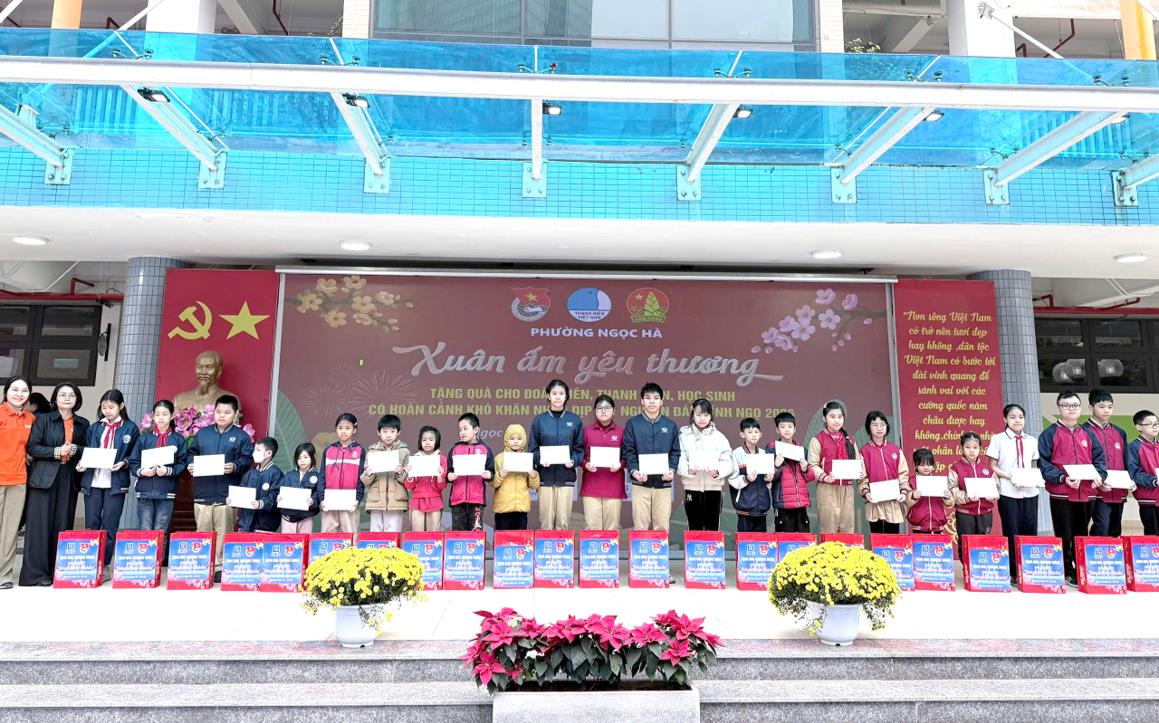 Phường Ngọc Hà tổ chức chương trình “Xuân ấm yêu thương” chăm lo Tết Bính Ngọ 2026