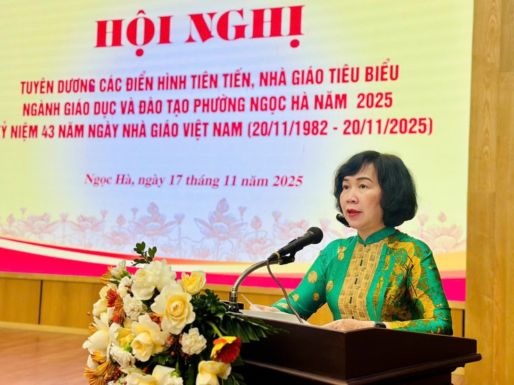 Phường Ngọc Hà tuyên dương các điển hình tiên tiến trong ngành Giáo dục- Ảnh 2.