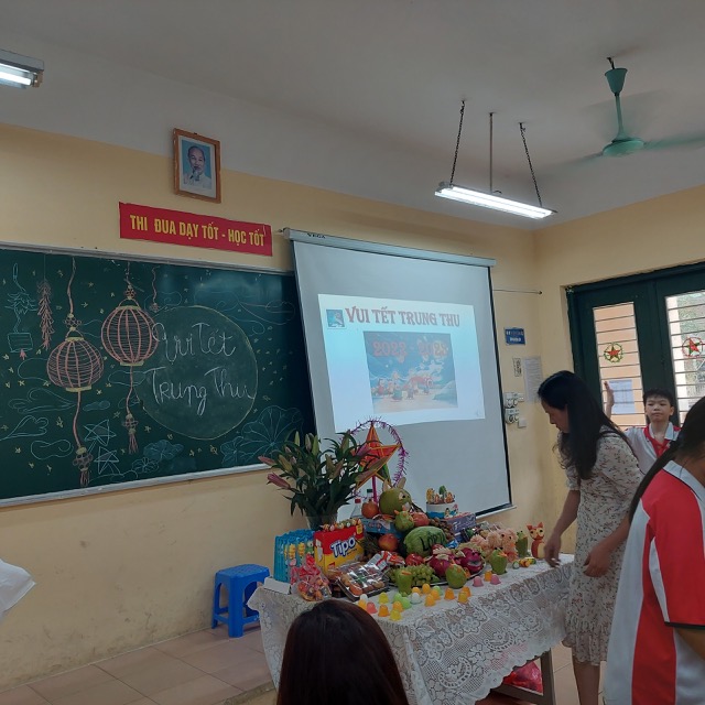 D:\Hương (21-22)\Truyền thông THCS TN\Trung thu 2022\nhtrungthu\IMG_0036.JPG